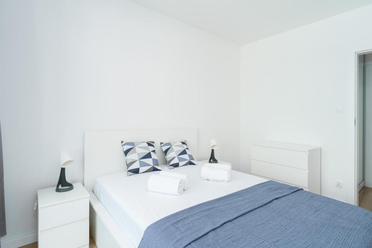 Apartament Morski Navigator By Holidaysun Kolobrzeg Bagian luar foto